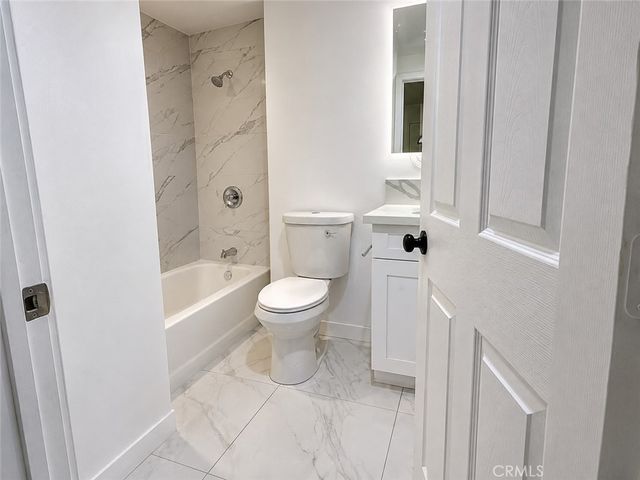 11840 Gilmore, Los Angeles, CA 91606
