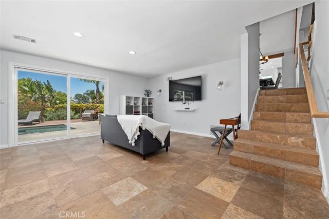 5551 Rainbow Crest, Agoura Hills, CA 91301