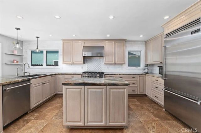 5551 Rainbow Crest, Agoura Hills, CA 91301