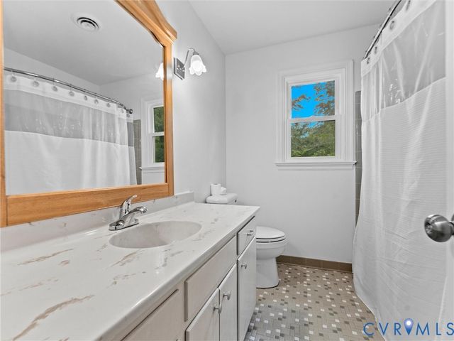 9200 Redbridge Rd, Chesterfield, VA 23236