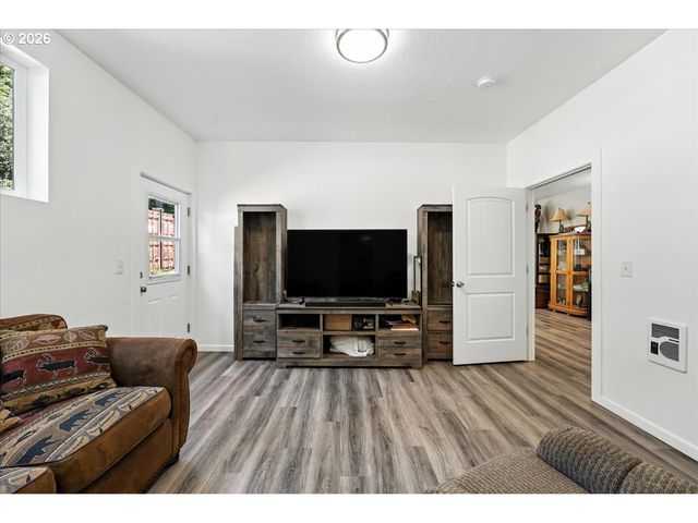 34155 Se MOSS HILL Rd, Estacada, OR 97023