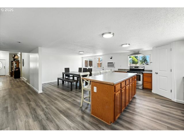 34155 Se MOSS HILL Rd, Estacada, OR 97023