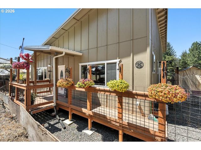 34155 Se MOSS HILL Rd, Estacada, OR 97023