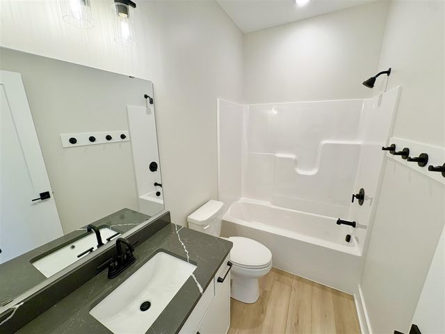 7769 96th Street, Alto, MI 49302