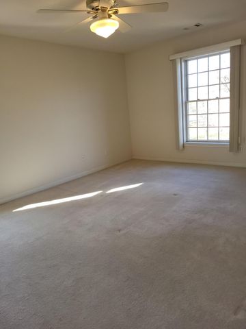 2720 Georgetowne Drive B2, Highland, IN 46322