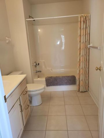 2720 Georgetowne Drive B2, Highland, IN 46322