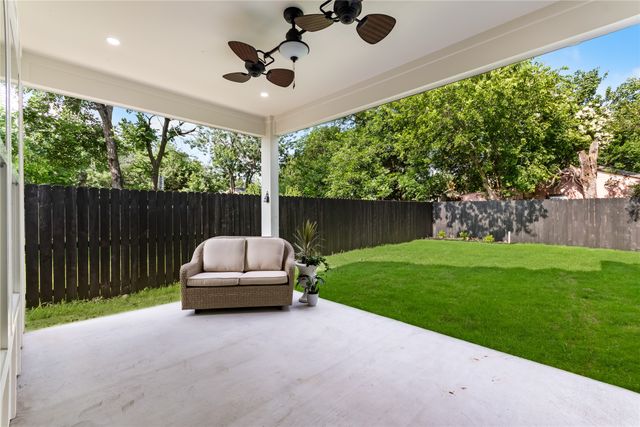 3811 Harlingen Street, Dallas, TX 75212