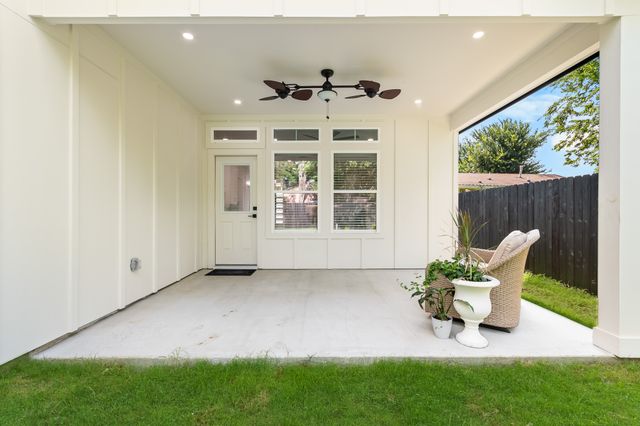 3811 Harlingen Street, Dallas, TX 75212