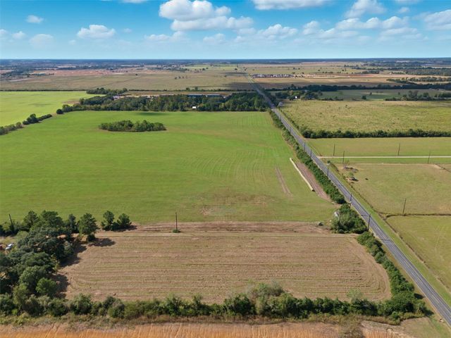 29211 Castle Road, Waller, TX 77484