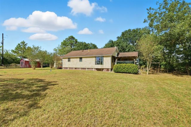 29211 Castle Road, Waller, TX 77484