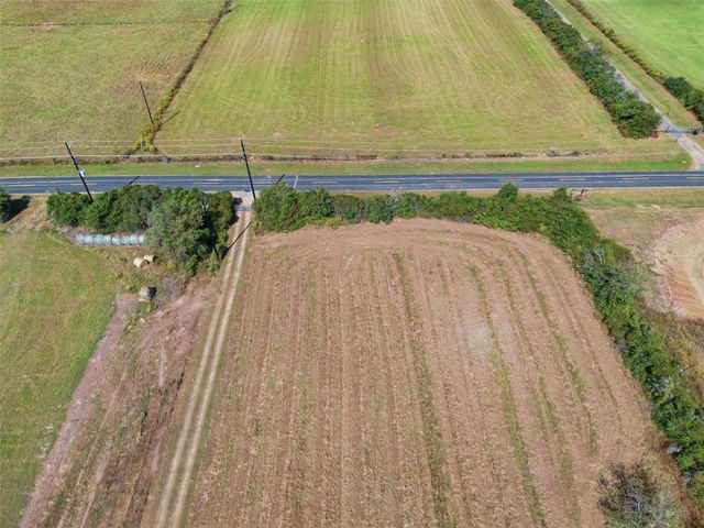 29211 Castle Road, Waller, TX 77484