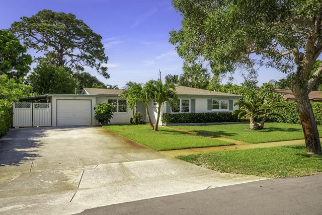 837 W Jasmine Dr, West Palm Beach, FL 33403