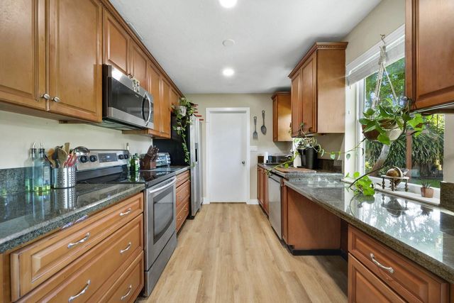 837 W Jasmine Dr, West Palm Beach, FL 33403