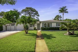 837 W Jasmine Dr, West Palm Beach, FL 33403