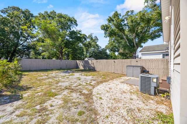 1112 S 10th Street, Wilmington, NC 28401