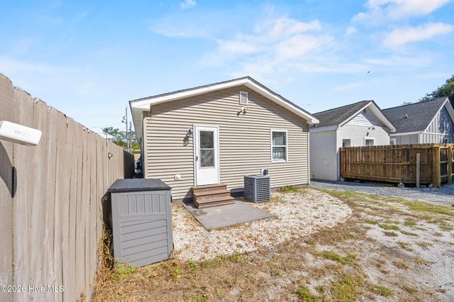 1112 S 10th Street, Wilmington, NC 28401