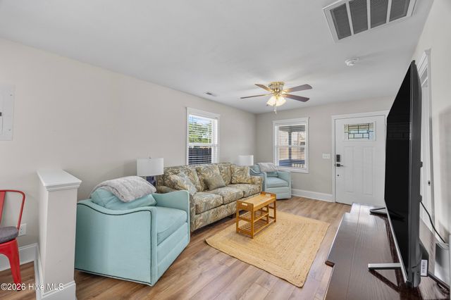 1112 S 10th Street, Wilmington, NC 28401
