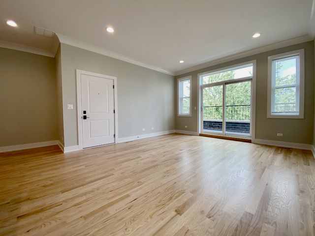 5667 W Higgins Avenue 2E, Chicago, IL 60630