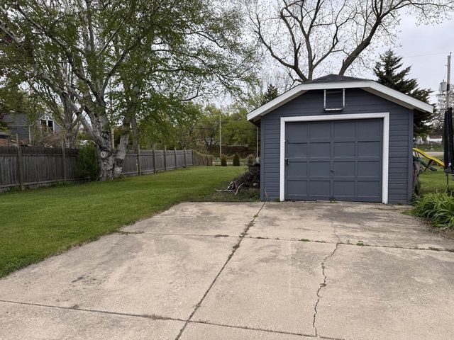 619 West BOULEVARD, Racine, WI 53405