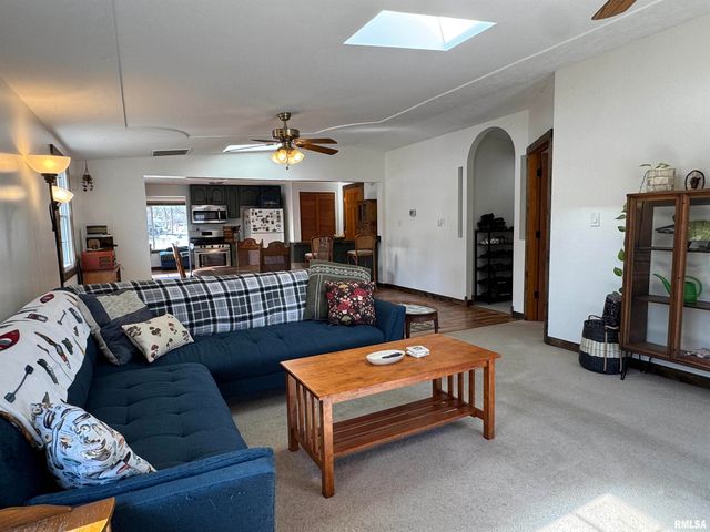 4140 Selfick Lane, Springfield, IL 62702