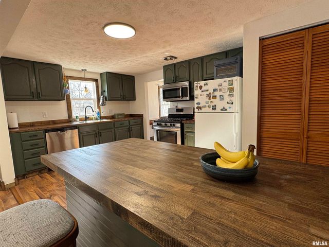 4140 Selfick Lane, Springfield, IL 62702