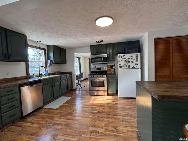 4140 Selfick Lane, Springfield, IL 62702