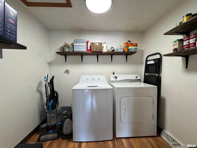 4140 Selfick Lane, Springfield, IL 62702