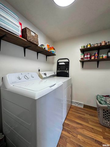 4140 Selfick Lane, Springfield, IL 62702