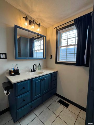 4140 Selfick Lane, Springfield, IL 62702