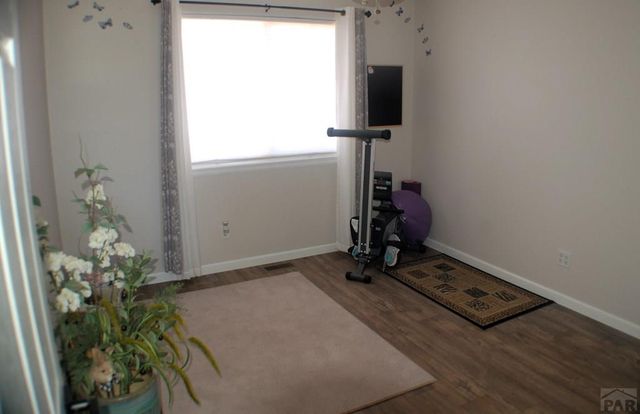 431 N Desert Cove Dr, Pueblo West, CO 81007