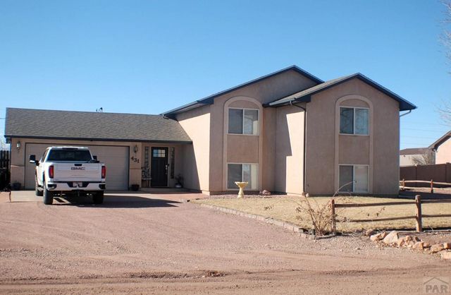 431 N Desert Cove Dr, Pueblo West, CO 81007