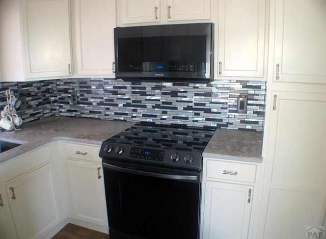 431 N Desert Cove Dr, Pueblo West, CO 81007