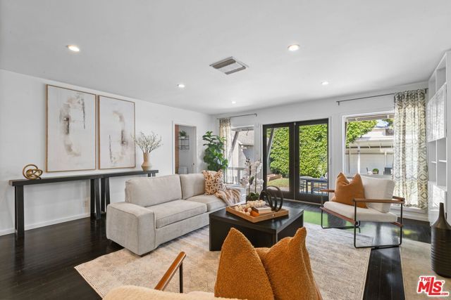 4460 Stansbury Avenue, Sherman Oaks, CA 91423