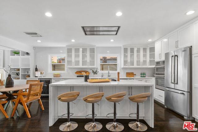 4460 Stansbury Avenue, Sherman Oaks, CA 91423