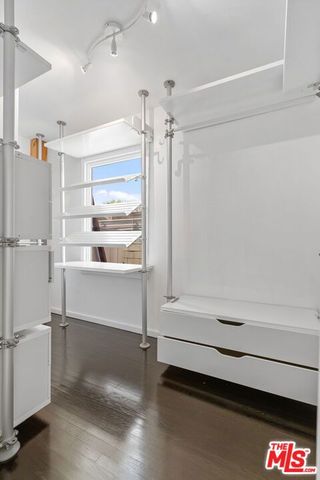 4460 Stansbury Avenue, Sherman Oaks, CA 91423