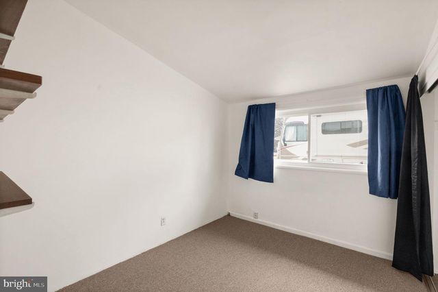 208 GLOUCESTER DR, Glen Burnie, MD 21061