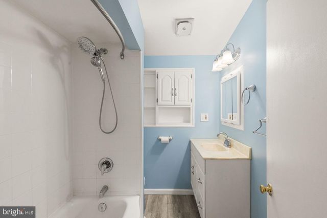 208 GLOUCESTER DR, Glen Burnie, MD 21061