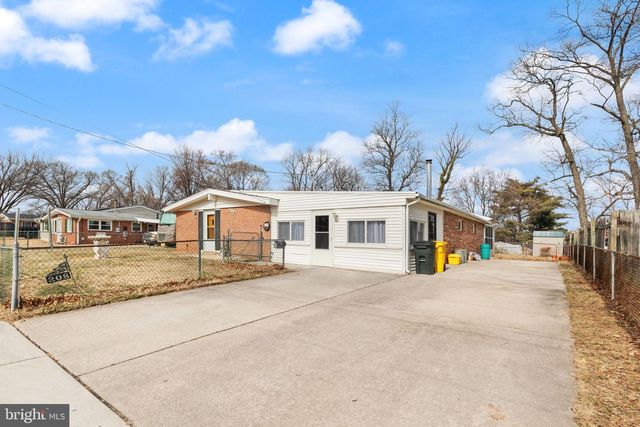 208 GLOUCESTER DR, Glen Burnie, MD 21061