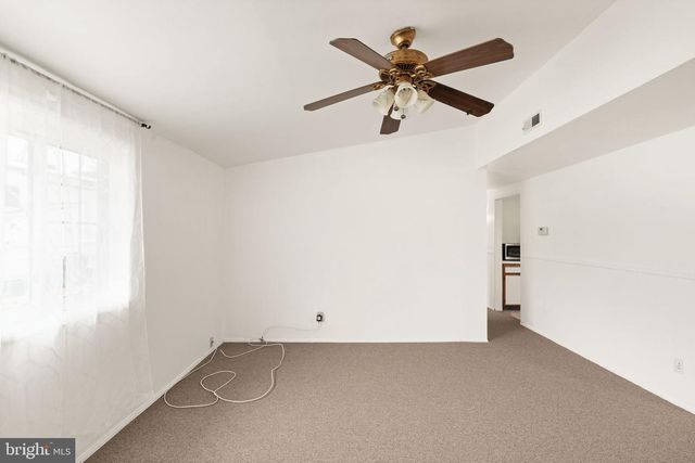 208 GLOUCESTER DR, Glen Burnie, MD 21061