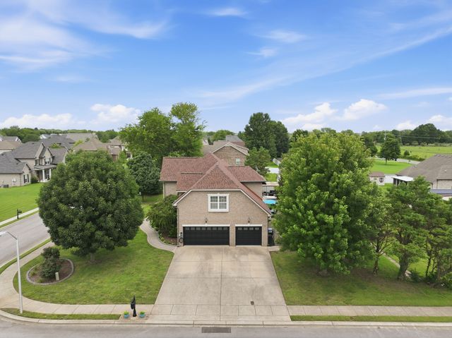 2725 Aristocrate Dr, Murfreesboro, TN 37128