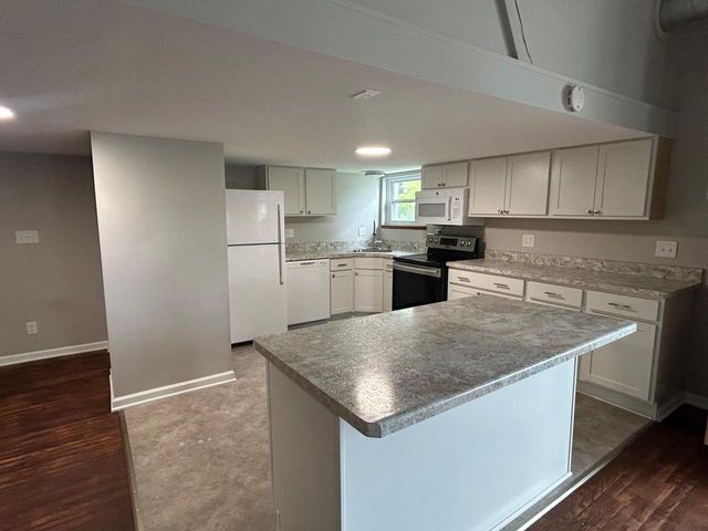 8216 199th AVENUE, Bristol, WI 53104