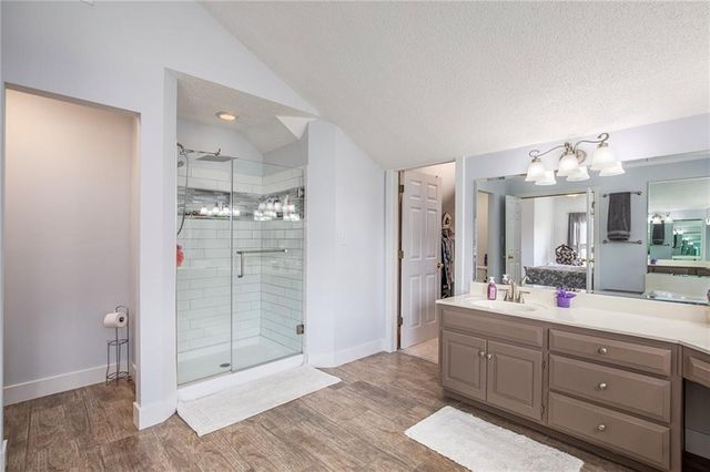 4001 NE 60th Terrace, Gladstone, MO 64119