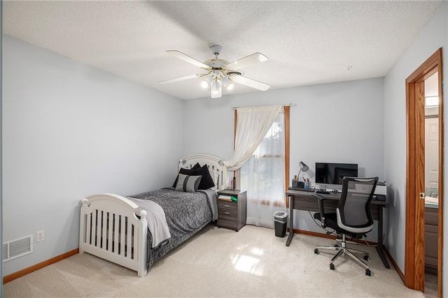 4001 NE 60th Terrace, Gladstone, MO 64119