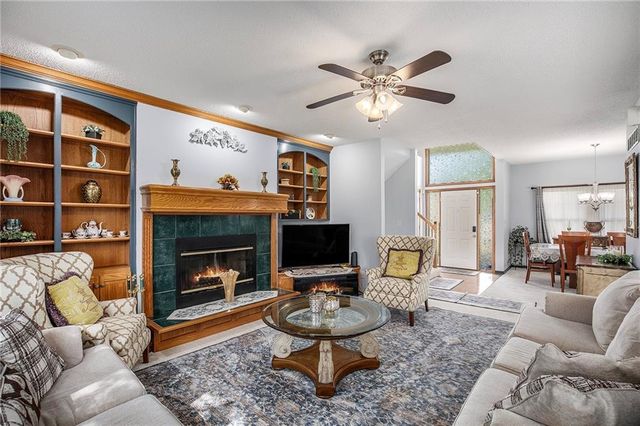 4001 NE 60th Terrace, Gladstone, MO 64119