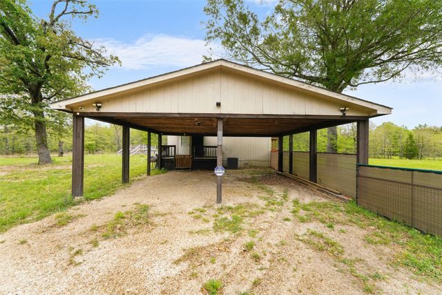 130 Private Road 6453, Palestine, TX 75803