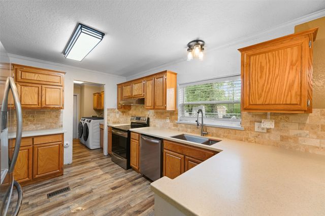 130 Private Road 6453, Palestine, TX 75803