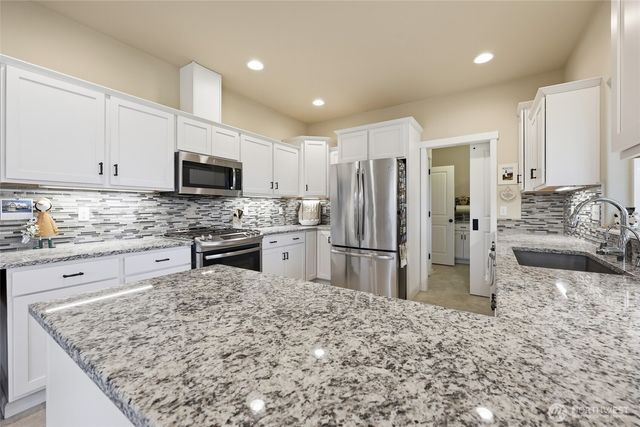 9235 180th Lane SW, Rochester, WA 98579