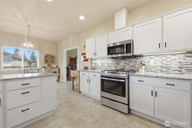 9235 180th Lane SW, Rochester, WA 98579