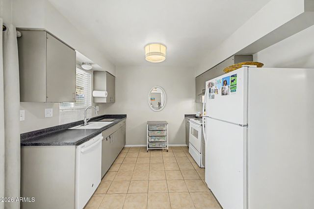 10547 W COGGINS Drive, Sun City, AZ 85351