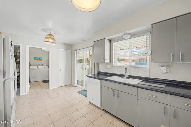 10547 W COGGINS Drive, Sun City, AZ 85351